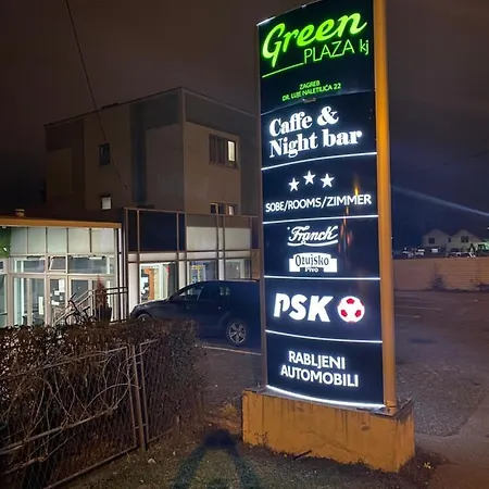 Green Rooms 宾馆 *